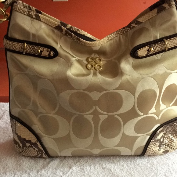 Coach Hobo Bag - Picture 2 of 16